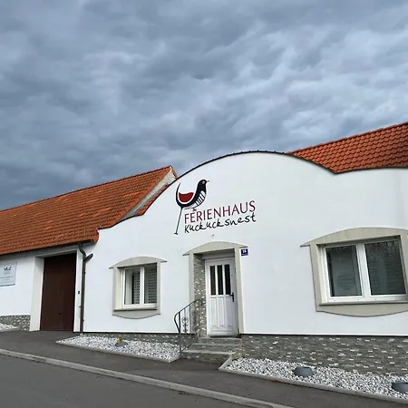 Lägenhet Kuckucksnest Schrattenberg